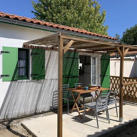 St Georges De Didonne - Agreable Petite Maison Avec Cour - 1 Chambre سان-جورج-دي-ديدون المظهر الخارجي الصورة