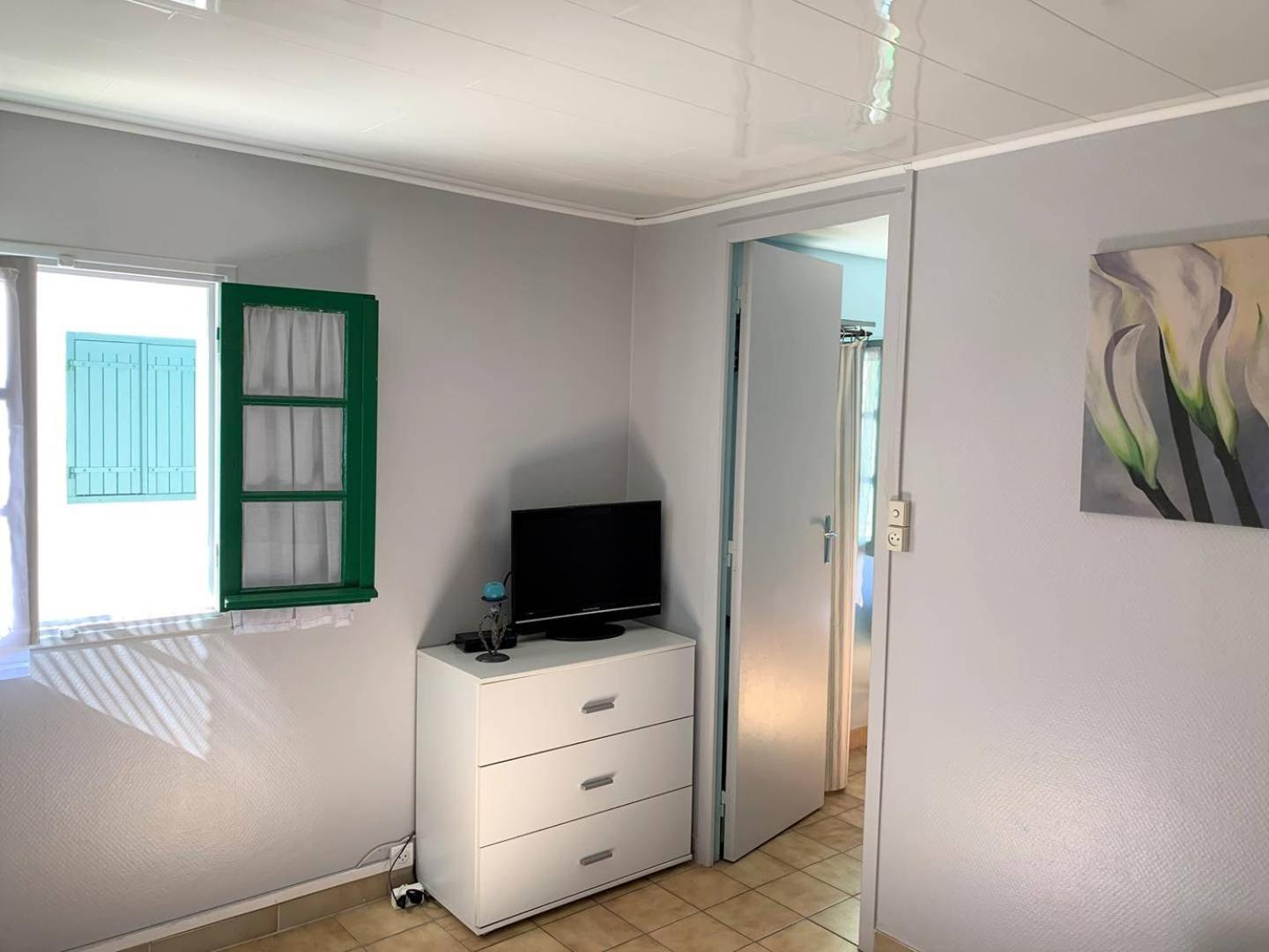St Georges De Didonne - Agreable Petite Maison Avec Cour - 1 Chambre سان-جورج-دي-ديدون المظهر الخارجي الصورة